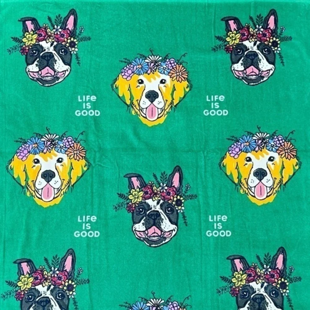 Life is Good - ‘Dogs & Flowers’ Beach Towel. 36” x 70”. NWT. Firm!